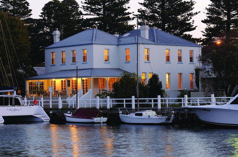 Oscars Waterfront Boutique Hotel - Your Accommodation 3