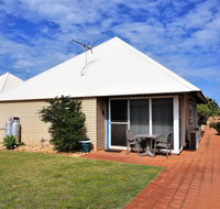 Osprey Holiday Village Unit 222-1 Bedroom - Great 1 Bedroom Studio Apartment with a Pool in the Complex - Your Accommodation