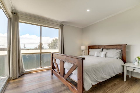Outlook Views - Your Accommodation 1