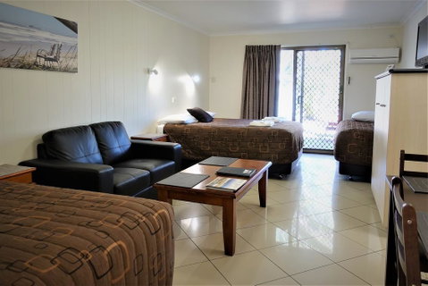 Pacific Palms Motor Inn - Your Accommodation 1