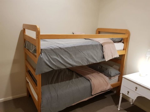 Pakenham Ranges - Your Accommodation 2