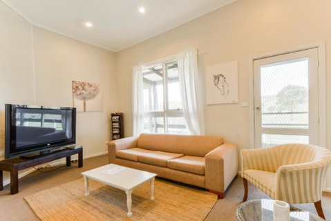 Pakenham Ranges - Your Accommodation 1