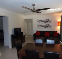 Palmgrove 2 - Rainbow Beach Pet Friendly Fully Fenced Air Conditioned Five Minutes To Beach - Your Accommodation