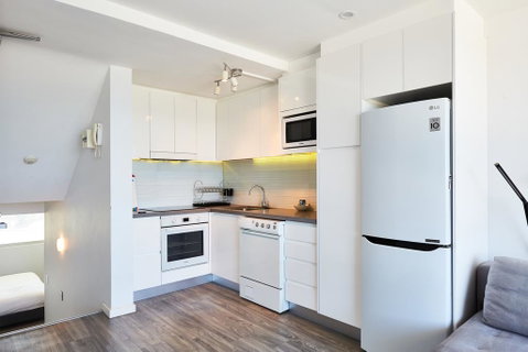 Panoramic Ocean Views In Stylish Manly Apartment - Your Accommodation 3