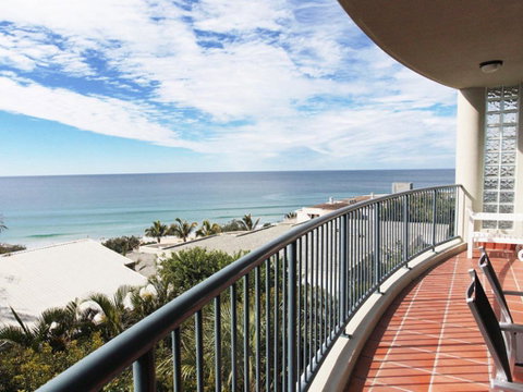 Panoramic Ocean Views Of Sunshine Beach Unit 5 Vista Pacific 12 Bryan Street - Your Accommodation 0