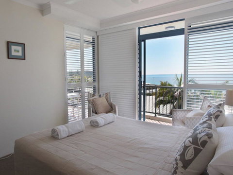 Panoramic Ocean Views Of Sunshine Beach Unit 5 Vista Pacific 12 Bryan Street - Your Accommodation 3