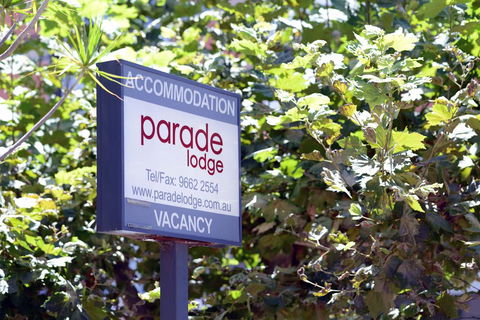 Parade Lodge - Your Accommodation 1
