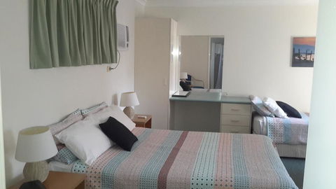 Paramount Motel - Your Accommodation 3