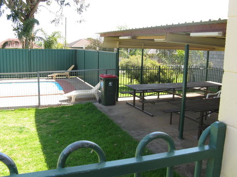 Peak Hill Golden Peak Budget Motel - Your Accommodation 3