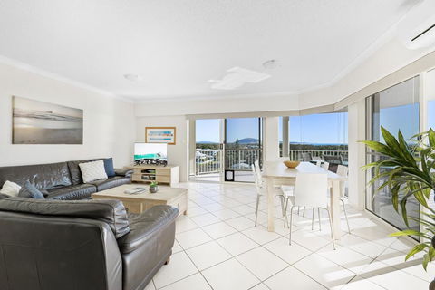 Penthouse - Private Rooftop Spa - Your Accommodation 1
