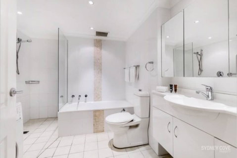 Perfect City Location. Immaculate Apartment With Parking - Your Accommodation 1
