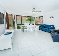 Pet Friendly Tomaree Rd 142 - Shoal Bay - Your Accommodation