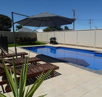 Ploughmans Motor Inn