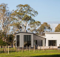 Pomonal Estate Mt Cassell Villa - Your Accommodation