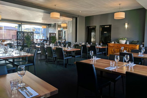 Prince Of Wales Hotel - Your Accommodation 1