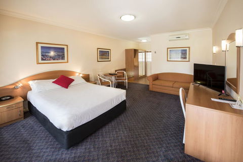 Quality Inn Penrith Sydney - Your Accommodation 2