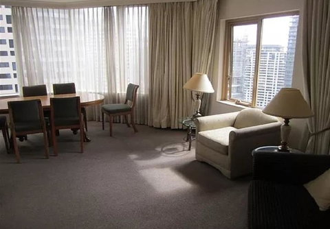 Quay West 2208 - Your Accommodation 2