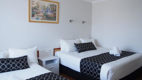 Queanbeyan Motel - Your Accommodation 3