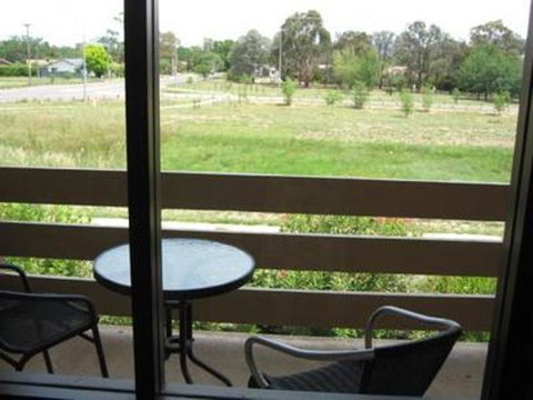 Red Cedars Motel - Your Accommodation 3
