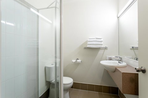 Redcliffe Motor Inn - Your Accommodation 2