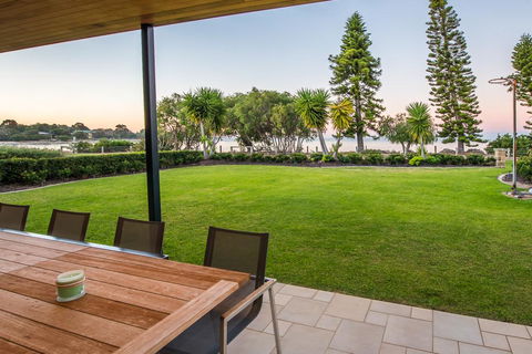 Regency Beach Club - Your Accommodation 2