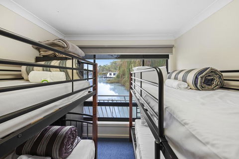 Renmark River Villas And Boats & Bedzzz - Your Accommodation 3