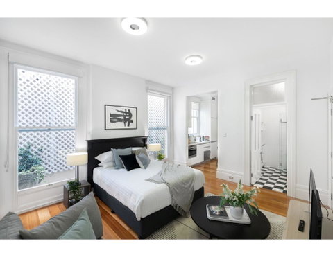 Renovated Studio In Bohemian Area Close To City - Your Accommodation 0