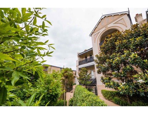 Renovated Studio In Bohemian Area Close To City - Your Accommodation 2