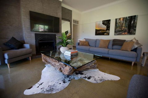 Ridge Line Riders Luxury Retreat - Your Accommodation 2