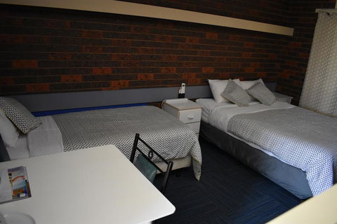 Riviana Motel - Your Accommodation 2
