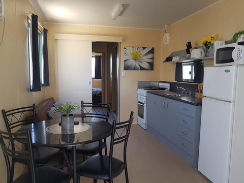 Rocks Retreat Cabin 3 - Lobster - Your Accommodation 0