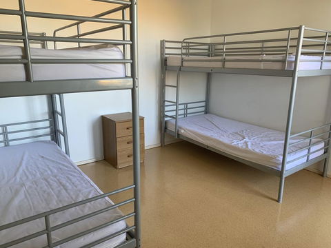 Roey Backpackers And Party Bar - Your Accommodation 1