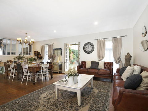 Saint Eloi - La Maison - Your Accommodation 1