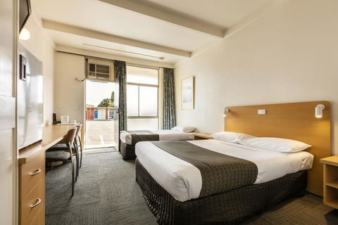 Sandbelt Club Hotel - Your Accommodation 2