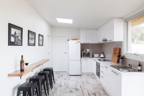 Sandy Point Hideaway - Your Accommodation 2