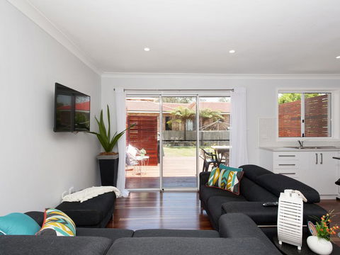 Sandy Point Road, 98, Eden By The Bay - Your Accommodation 0