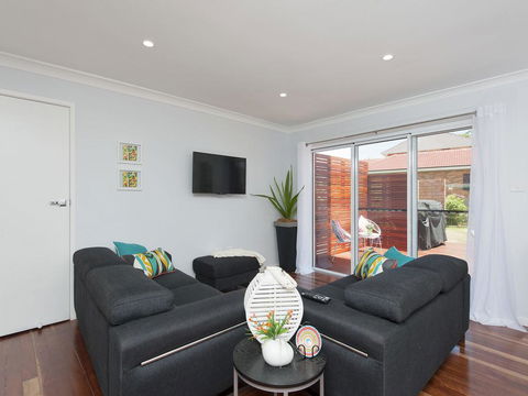 Sandy Point Road, 98, Eden By The Bay - Your Accommodation 1