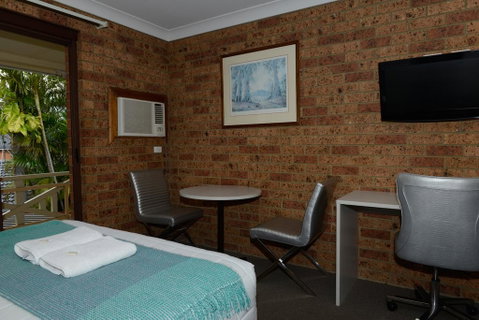 Sapphire Palms Motel - Your Accommodation 3