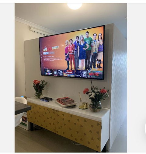 Sassy And Modern Apartment - Your Accommodation 3