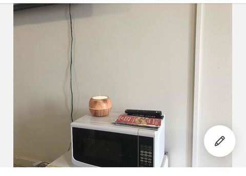 Sassy And Modern Apartment - Your Accommodation 1