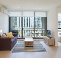 Scarlett - Docklands Delight Balcony Gym  Pool - Your Accommodation