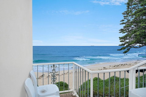 Sea Spray Apartments, Unit 1 - Your Accommodation 0