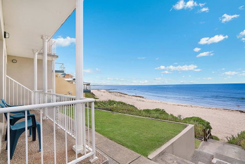 Sea Spray Apartments, Unit 4 - Your Accommodation 0