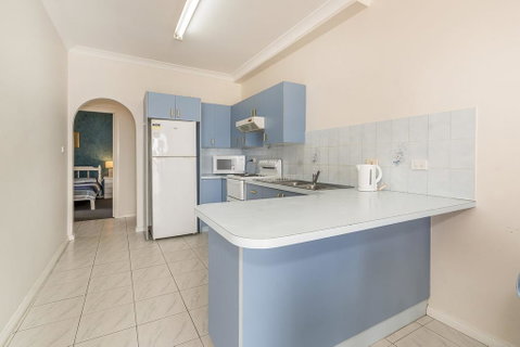 Sea Spray Apartments, Unit 4 - Your Accommodation 2