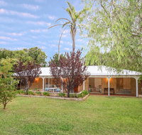 Seabreeze House - So Close to the Beach - Your Accommodation