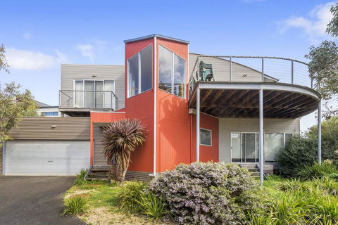 Seaside Pleasure - Your Accommodation 0