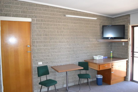 Shamrock Hotel Motel Balranald - Your Accommodation 3