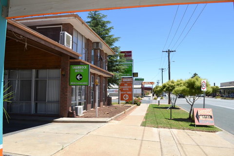 Shamrock Hotel Motel Balranald - Your Accommodation 0