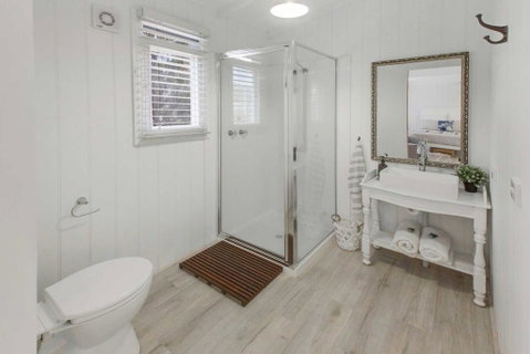 Shearers Cottage - Pet Friendly Holiday Accommodation - Your Accommodation 2