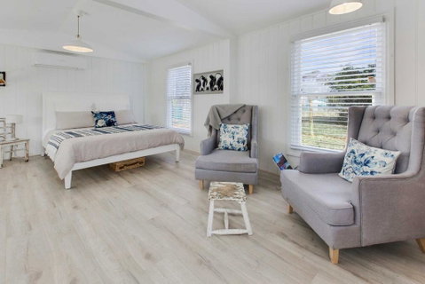 Shearers Cottage - Pet Friendly Holiday Accommodation - Your Accommodation 0